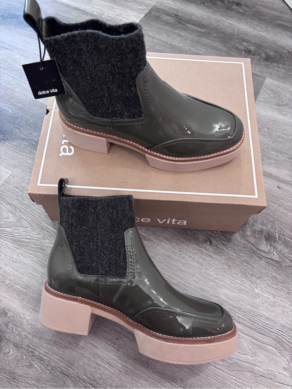 Dolce Vita saline h2o dark olive waterproof boots size 7.5